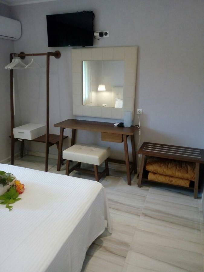 Aegialis Apartments فوروفورو المظهر الخارجي الصورة